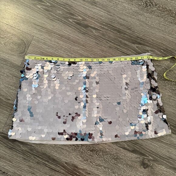Abercrombie & Fitch Mid Rise Sequin Skirt - Picture 3 of 6